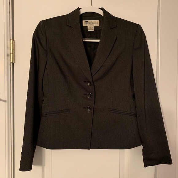 Jones New York Suit Set - Picture 2 of 9